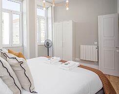 Liiiving in Porto - Art Design Apartment