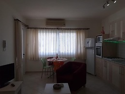 Sunrise Beach Club-sleeps 6-aircon-sea View