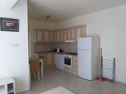 Sunrise Beach Club-sleeps 6-aircon-sea View