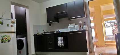 2br-7 Guests-free Parking-pool-aircon