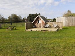 Glamping in Wiltshire the Green Knoll is a Charm