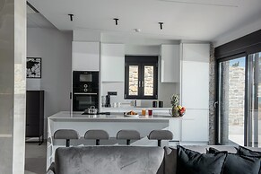 Alexia s Luxury Oasis