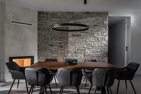 Alexia s Luxury Oasis