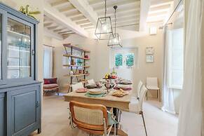 Vissi D Arte an Apartment With Garden