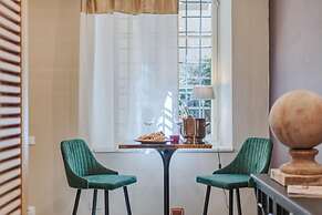 Vissi D Arte an Apartment With Garden