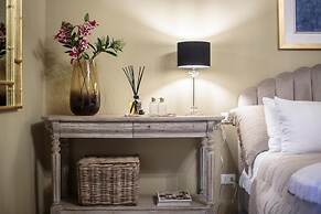 Vissi D Arte an Apartment With Garden