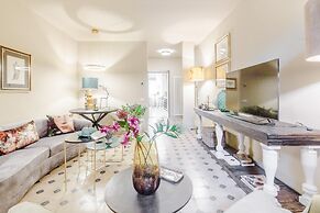 Vissi D Arte an Apartment With Garden