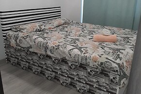 2 Bed-aircon-free Parking-city Centre