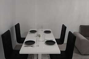 2 Bed-aircon-free Parking-city Centre