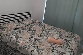 2 Bed-aircon-free Parking-city Centre