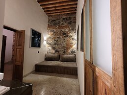 Milo Collection Hotel