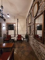 Milo Collection Hotel