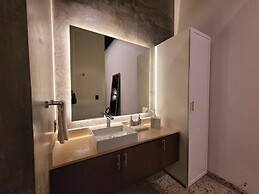 Milo Collection Hotel