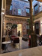 Milo Collection Hotel