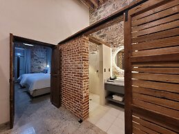 Milo Collection Hotel