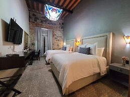 Milo Collection Hotel