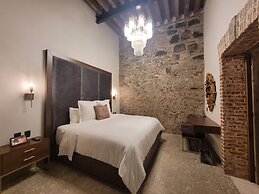 Milo Collection Hotel