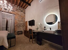 Milo Collection Hotel
