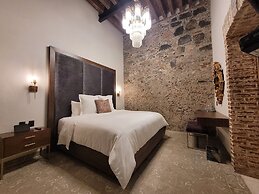 Milo Collection Hotel