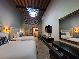 Milo Collection Hotel