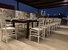 Milo Collection Hotel