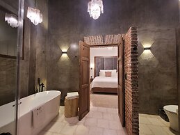 Milo Collection Hotel