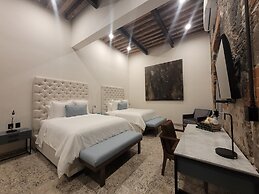 Milo Collection Hotel