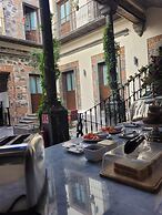 Milo Collection Hotel