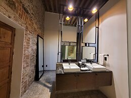 Milo Collection Hotel