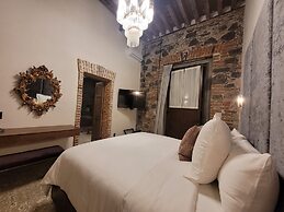 Milo Collection Hotel