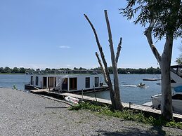 Flotel St-Paul-Ile-aux-Noix