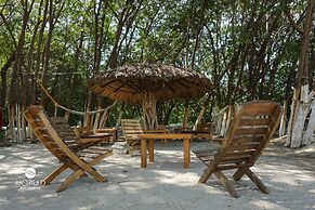 Nomad Beach House - Hostel