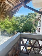 Nomad Beach House - Hostel