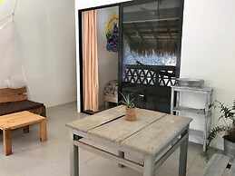 Nomad Beach House - Hostel