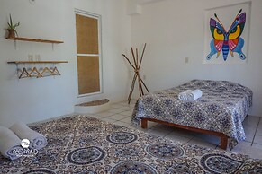 Nomad Beach House - Hostel