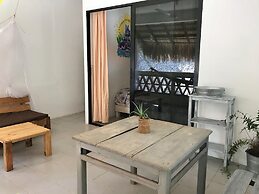 Nomad Beach House - Hostel