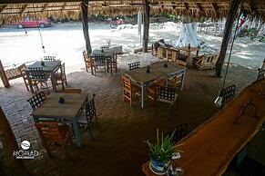 Nomad Beach House - Hostel