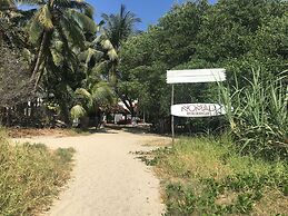 Nomad Beach House - Hostel