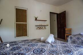 Nomad Beach House - Hostel