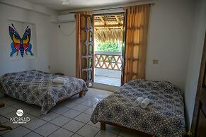 Nomad Beach House - Hostel