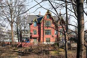 Villa Internationals