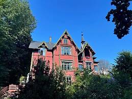 Villa Internationals