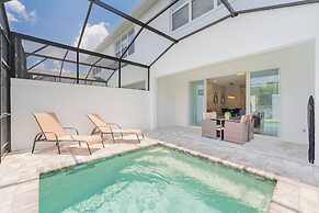 Your Orlando Retreat: Warm and Welcoming Townhome