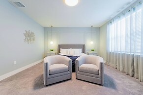 Your Orlando Retreat: Warm and Welcoming Townhome