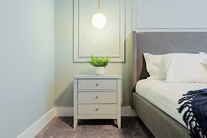 Your Orlando Retreat: Warm and Welcoming Townhome