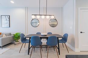 Your Orlando Retreat: Warm and Welcoming Townhome