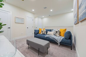 Your Orlando Retreat: Warm and Welcoming Townhome