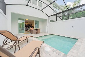 Your Orlando Retreat: Warm and Welcoming Townhome