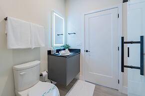 Your Orlando Retreat: Warm and Welcoming Townhome