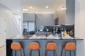 Your Orlando Retreat: Warm and Welcoming Townhome